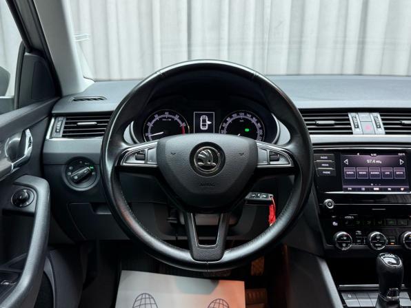 Skoda Octavia III (A7) Рестайлинг с пробегом 2018 года, цена 1 849 000 рублей, 119500 км, лифтбек, Автокод Объявления