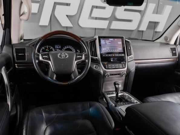 Toyota Land Cruiser 200 Series Рестайлинг 2 с пробегом 2016 года, цена 4 725 000 рублей, 169570 км, внедорожник, Автокод Объявления