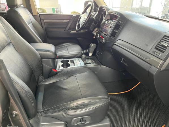 Mitsubishi Pajero IV Рестайлинг 1 с пробегом 2013 года, цена 1 998 000 рублей, 222000 км, внедорожник, Автокод Объявления