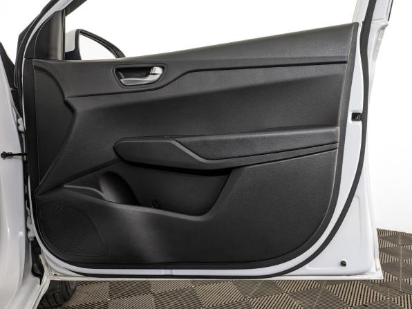 Hyundai Solaris II Рестайлинг с пробегом 2021 года, цена 1 470 000 рублей, 99035 км, седан, Автокод Объявления