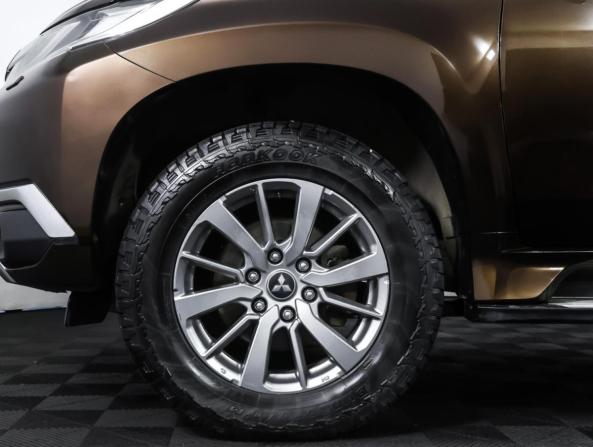 Mitsubishi Pajero Sport III с пробегом 2018 года, цена 2 990 000 рублей, 183013 км, внедорожник, Автокод Объявления