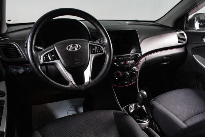 Hyundai Solaris I с пробегом 2011 года, цена 649 000 рублей, 259235 км, седан, Автокод Объявления