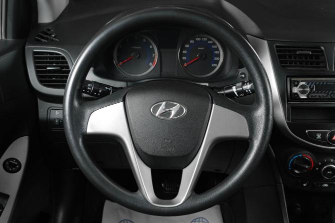 Hyundai Solaris I с пробегом 2014 года, цена 969 000 рублей, 142855 км, седан, Автокод Объявления