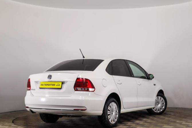 Volkswagen Polo V Рестайлинг с пробегом 2016 года, цена 1 029 000 рублей, 134000 км, седан, Автокод Объявления