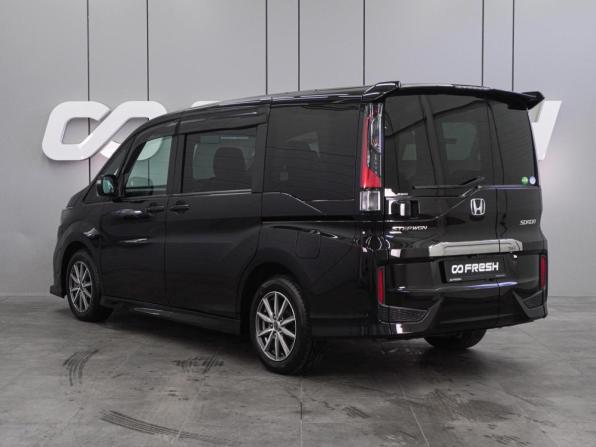 Honda Stepwgn V Рестайлинг с пробегом 2017 года, цена 2 544 000 рублей, 101256 км, минивэн, Автокод Объявления