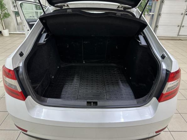 Skoda Octavia III (A7) Рестайлинг с пробегом 2019 года, цена 1 250 000 рублей, 200000 км, лифтбек, Автокод Объявления