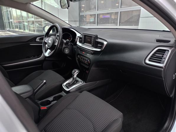 Kia Ceed III с пробегом 2019 года, цена 1 584 000 рублей, 107000 км, хэтчбек, Автокод Объявления