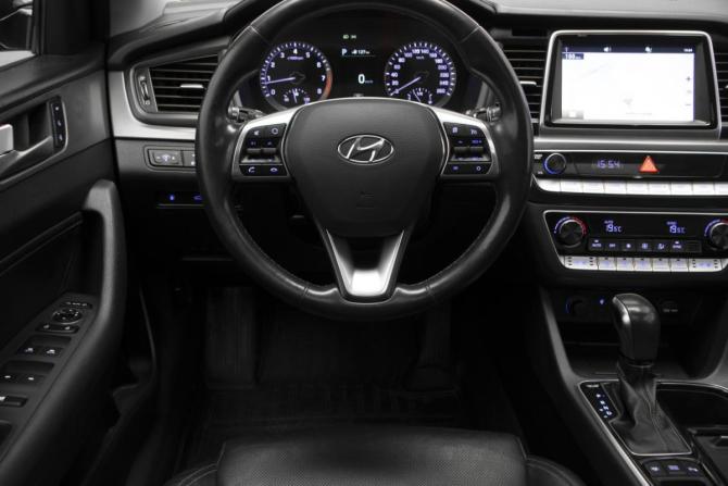 Hyundai Sonata VII (LF) Рестайлинг с пробегом 2017 года, цена 1 850 000 рублей, 143431 км, седан, Автокод Объявления