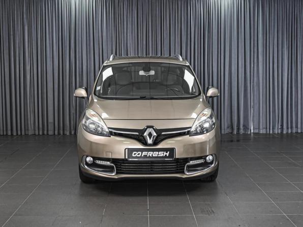 Renault Scenic III Рестайлинг 2 с пробегом 2015 года, цена 1 365 000 рублей, 179632 км, компактвэн, Автокод Объявления