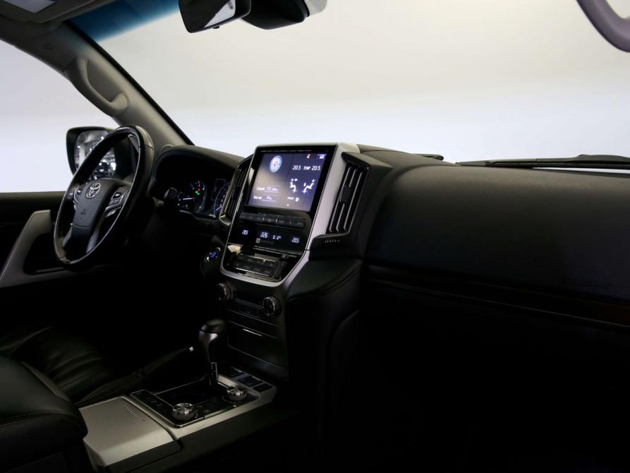 Toyota Land Cruiser 200 Series Рестайлинг 2 Санкт-Петербург  - изображение 14
