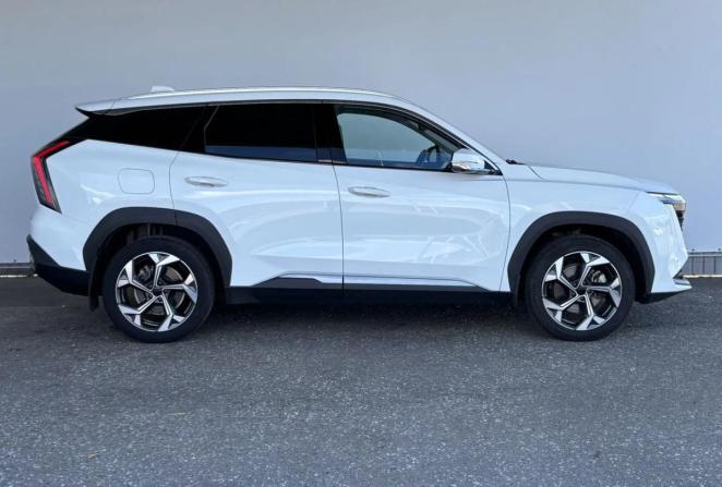 Geely Atlas II с пробегом 2023 года, цена 2 195 000 рублей, 117476 км, внедорожник, Автокод Объявления