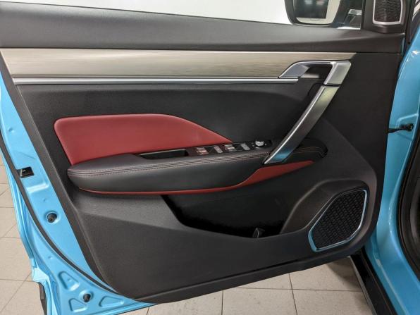 Geely Coolray I с пробегом 2023 года, цена 1 950 000 рублей, 27441 км, внедорожник, Автокод Объявления