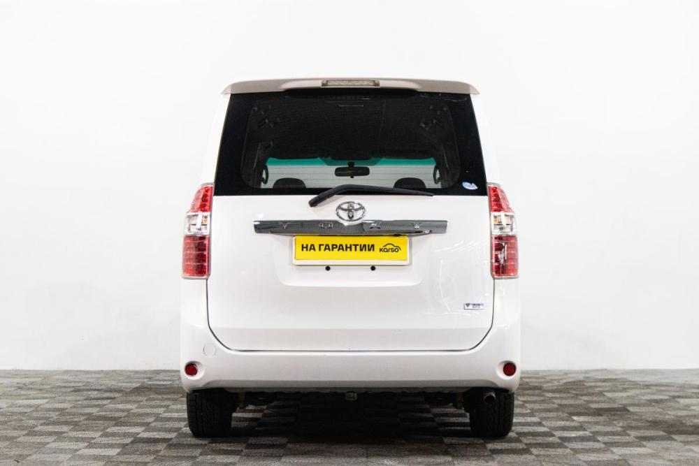 Toyota Noah II (R70) Сургут  - изображение 6