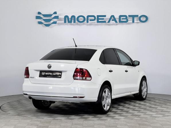 Volkswagen Polo V Рестайлинг с пробегом 2015 года, цена 740 000 рублей, 319094 км, седан, Автокод Объявления