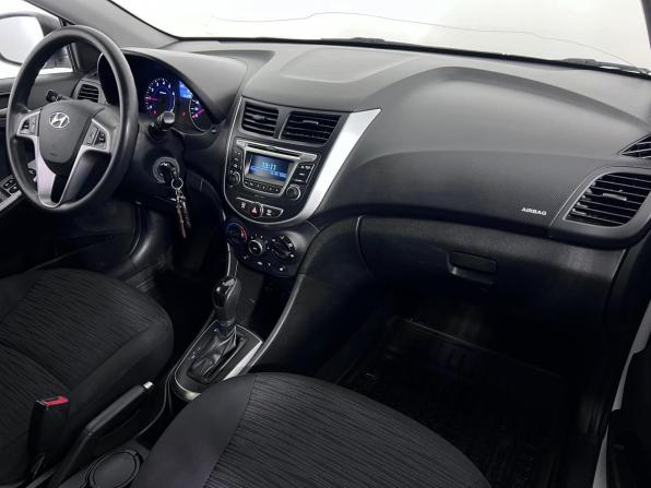 Hyundai Solaris I Рестайлинг с пробегом 2015 года, цена 1 050 000 рублей, 151000 км, седан, Автокод Объявления