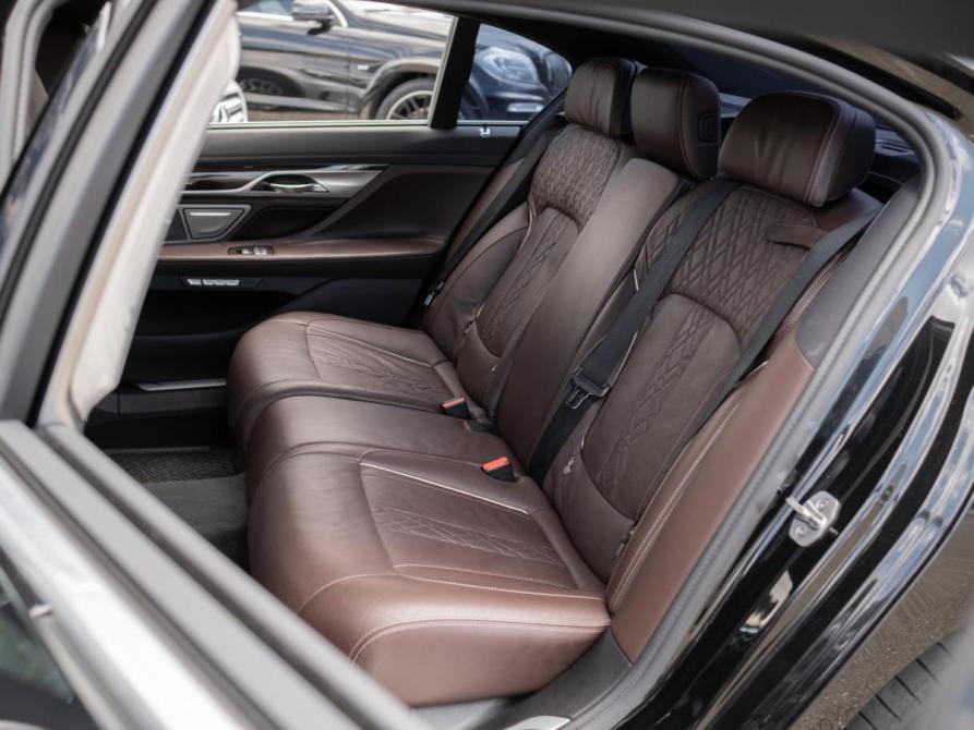 BMW 7 серии VI (G11/G12) Сочи  - изображение 11