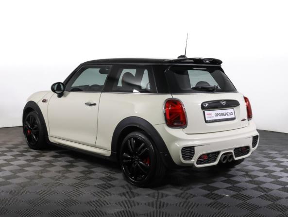 Mini Hatch III (F55/F56) Рестайлинг с пробегом 2018 года, цена 3 019 500 рублей, 49500 км, хэтчбек, Автокод Объявления
