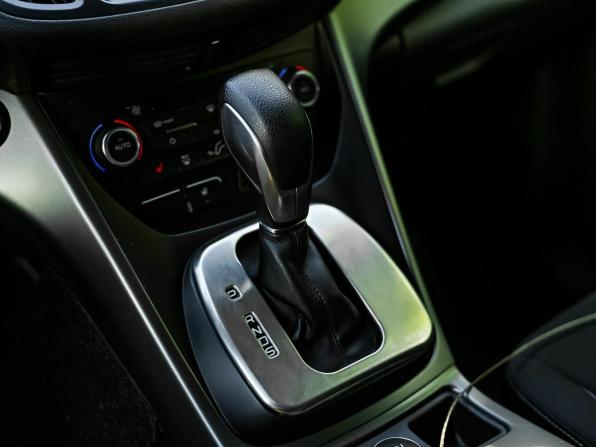 Ford Kuga II Рестайлинг с пробегом 2018 года, цена 1 730 000 рублей, 157342 км, внедорожник, Автокод Объявления