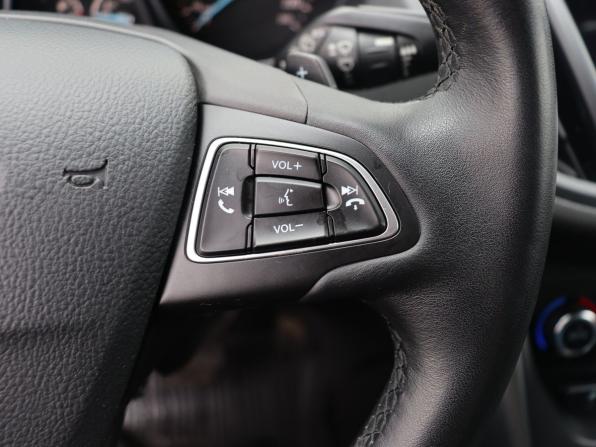 Ford Kuga II Рестайлинг с пробегом 2018 года, цена 1 680 000 рублей, 117101 км, внедорожник, Автокод Объявления