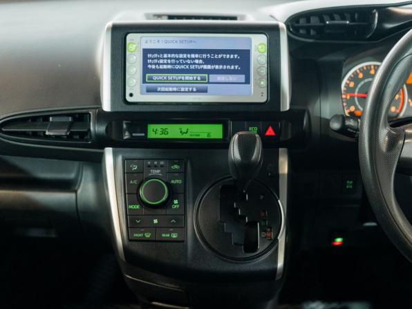 Toyota Wish II с пробегом 2011 года, цена 1 263 000 рублей, 232728 км, минивэн, Автокод Объявления