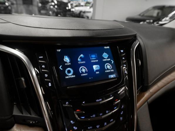 Cadillac Escalade IV с пробегом 2019 года, цена 4 700 000 рублей, 147164 км, внедорожник, Автокод Объявления