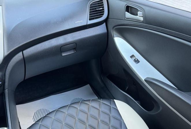 Hyundai Solaris I с пробегом 2012 года, цена 760 000 рублей, 155701 км, хэтчбек, Автокод Объявления