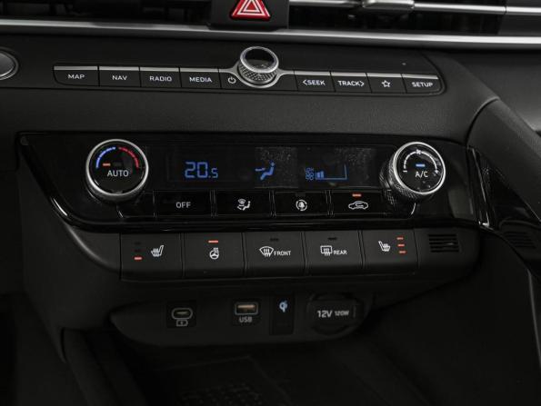 Hyundai Elantra VII (CN7) Рестайлинг с пробегом 2024 года, цена 2 620 000 рублей, 1009 км, седан, Автокод Объявления