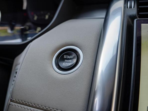 Land Rover Discovery V Рестайлинг с пробегом 2021 года, цена 6 970 000 рублей, 107694 км, внедорожник, Автокод Объявления