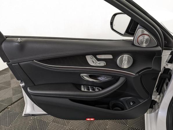 Mercedes-Benz E-Класс V (W213 S213 C238) Рестайлинг с пробегом 2021 года, цена 5 378 500 рублей, 76976 км, седан, Автокод Объявления