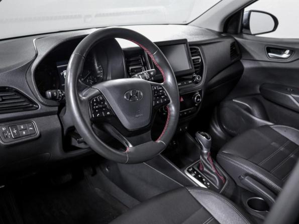 Hyundai Solaris II Рестайлинг с пробегом 2020 года, цена 1 820 000 рублей, 57000 км, седан, Автокод Объявления