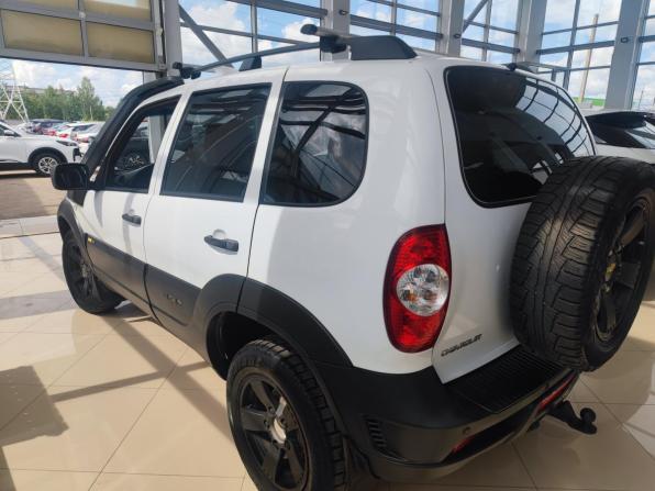 Chevrolet Niva I Рестайлинг с пробегом 2017 года, цена 740 532 рубля, 78000 км, внедорожник, Автокод Объявления