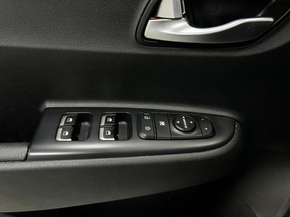 Kia Rio IV с пробегом 2020 года, цена 1 650 001 рубль, 85497 км, хэтчбек, Автокод Объявления