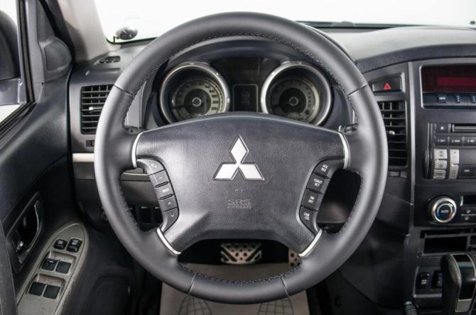 Mitsubishi Pajero IV Рестайлинг 1 с пробегом 2012 года, цена 2 149 000 рублей, 195256 км, внедорожник, Автокод Объявления