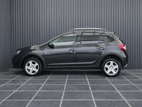 Renault Sandero II с пробегом 2015 года, цена 877 000 рублей, 118000 км, хэтчбек, Автокод Объявления