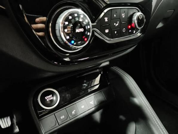 Renault Kaptur I Рестайлинг с пробегом 2021 года, цена 1 674 000 рублей, 67874 км, внедорожник, Автокод Объявления