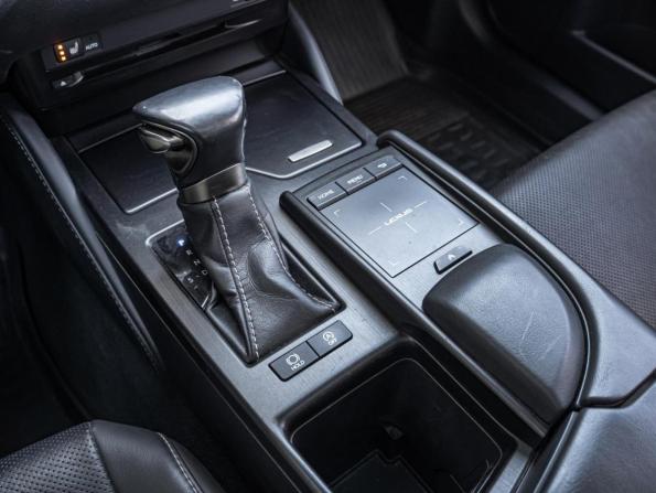 Lexus ES VII с пробегом 2018 года, цена 3 650 000 рублей, 154356 км, седан, Автокод Объявления