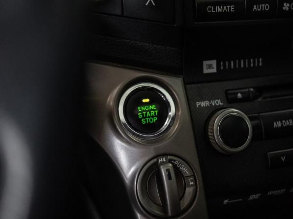 Toyota Land Cruiser 200 Series с пробегом 2011 года, цена 3 475 000 рублей, 339496 км, внедорожник, Автокод Объявления