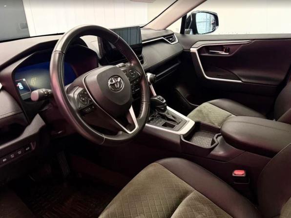Toyota RAV4 V (XA50) с пробегом 2025 года, цена 3 996 000 рублей, 27000 км, внедорожник, Автокод Объявления