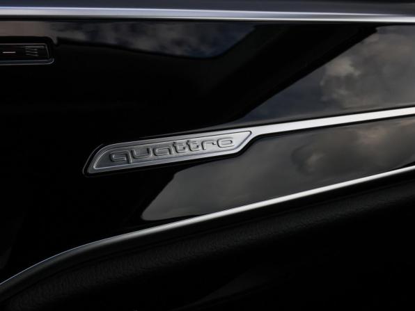 Audi A8 IV (D5) Рестайлинг с пробегом 2023 года, цена 7 600 000 рублей, 26466 км, седан, Автокод Объявления