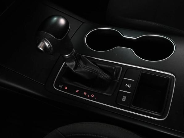 Kia Sorento III Prime Рестайлинг с пробегом 2018 года, цена 2 259 000 рублей, 121350 км, внедорожник, Автокод Объявления