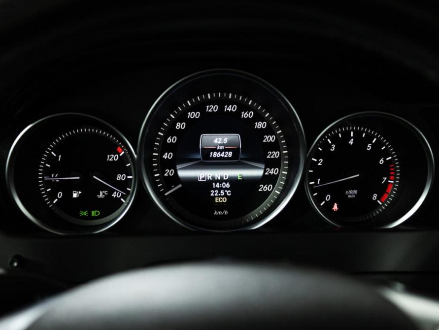 Mercedes-Benz C-Класс III (W204) Рестайлинг Санкт-Петербург  - изображение 13