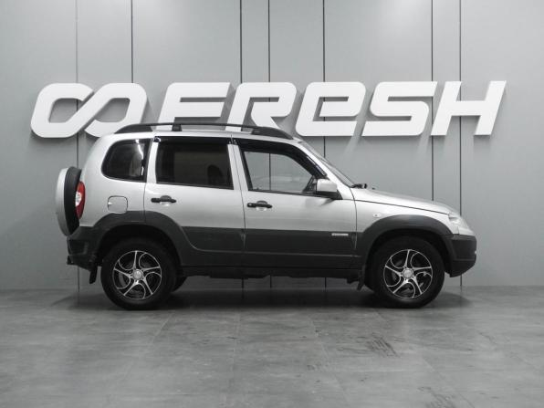 Chevrolet Niva I Рестайлинг с пробегом 2011 года, цена 509 000 рублей, 128931 км, внедорожник, Автокод Объявления