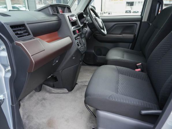 Toyota Roomy I с пробегом 2020 года, цена 1 000 000 рублей, 107858 км, микровэн, Автокод Объявления