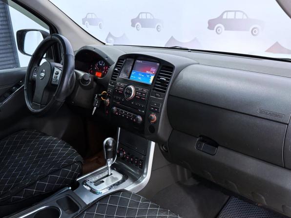 Nissan Navara (Frontier) III (D40) Рестайлинг с пробегом 2010 года, цена 1 255 000 рублей, 236571 км, offers.body_type.unknown, Автокод Объявления