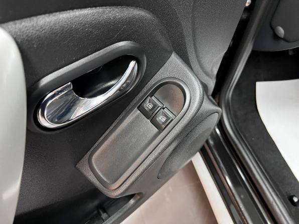 Nissan Terrano III (D10) с пробегом 2019 года, цена 1 445 000 рублей, 38211 км, внедорожник, Автокод Объявления