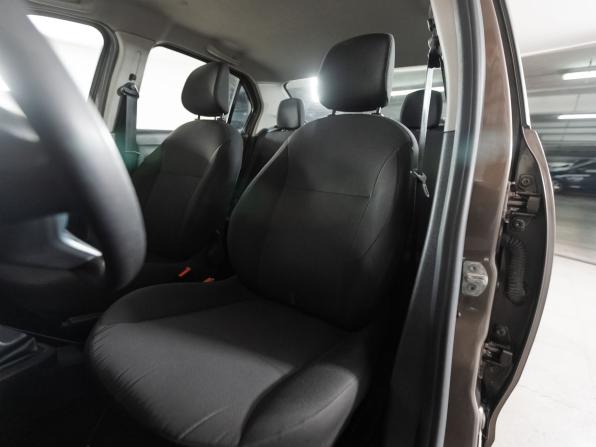 Renault Logan II Рестайлинг с пробегом 2018 года, цена 992 000 рублей, 79931 км, седан, Автокод Объявления