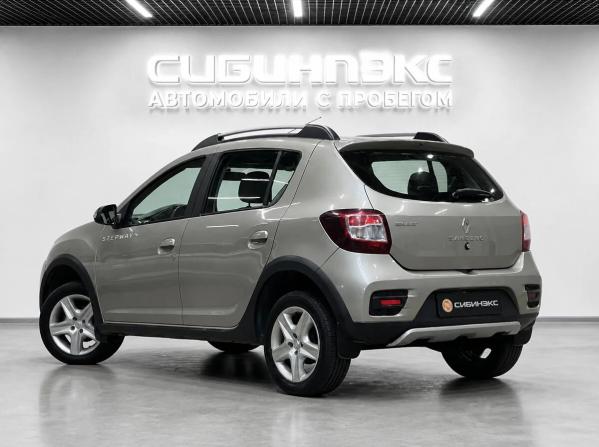 Renault Sandero II с пробегом 2016 года, цена 880 000 рублей, 152310 км, хэтчбек, Автокод Объявления