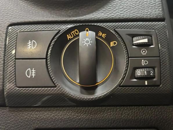 Opel Antara I Рестайлинг с пробегом 2013 года, цена 1 099 000 рублей, 109000 км, внедорожник, Автокод Объявления