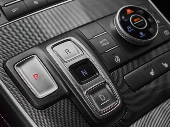 Hyundai Santa Fe IV Рестайлинг с пробегом 2021 года, цена 3 550 000 рублей, 82120 км, внедорожник, Автокод Объявления