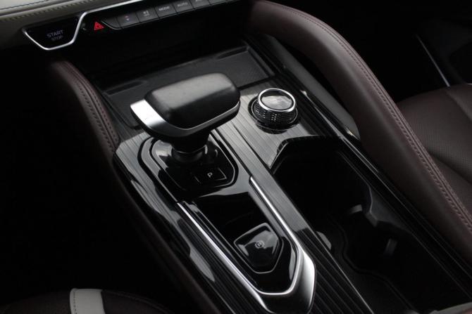 Geely Monjaro I с пробегом 2023 года, цена 2 990 000 рублей, 88991 км, внедорожник, Автокод Объявления